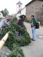 2013-04-30 TTC Maibaumstellen 008